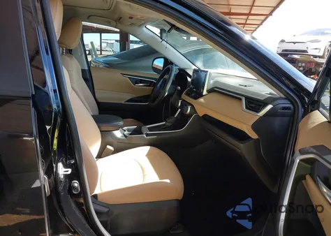 2021 Toyota Rav4 Xle from USA, damaged, VIN 2T3W1RFVXMC162249